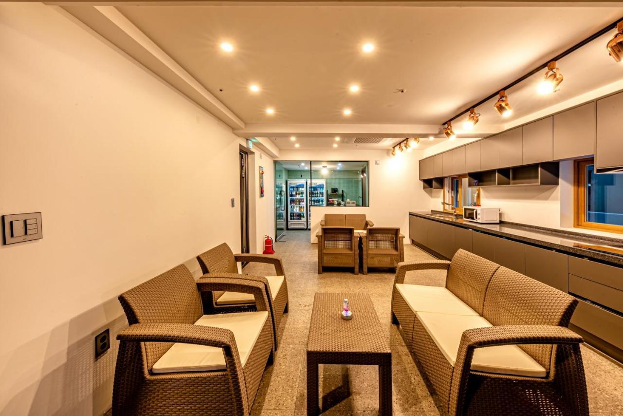 The Jade Hotel Jeju Buitenkant foto